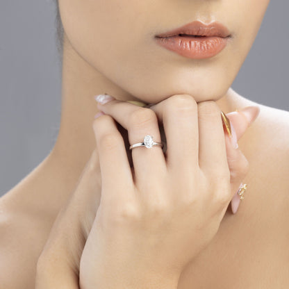 Eterna 0.8 ct Oval Moissanite 925 Silver Solitaire Ring