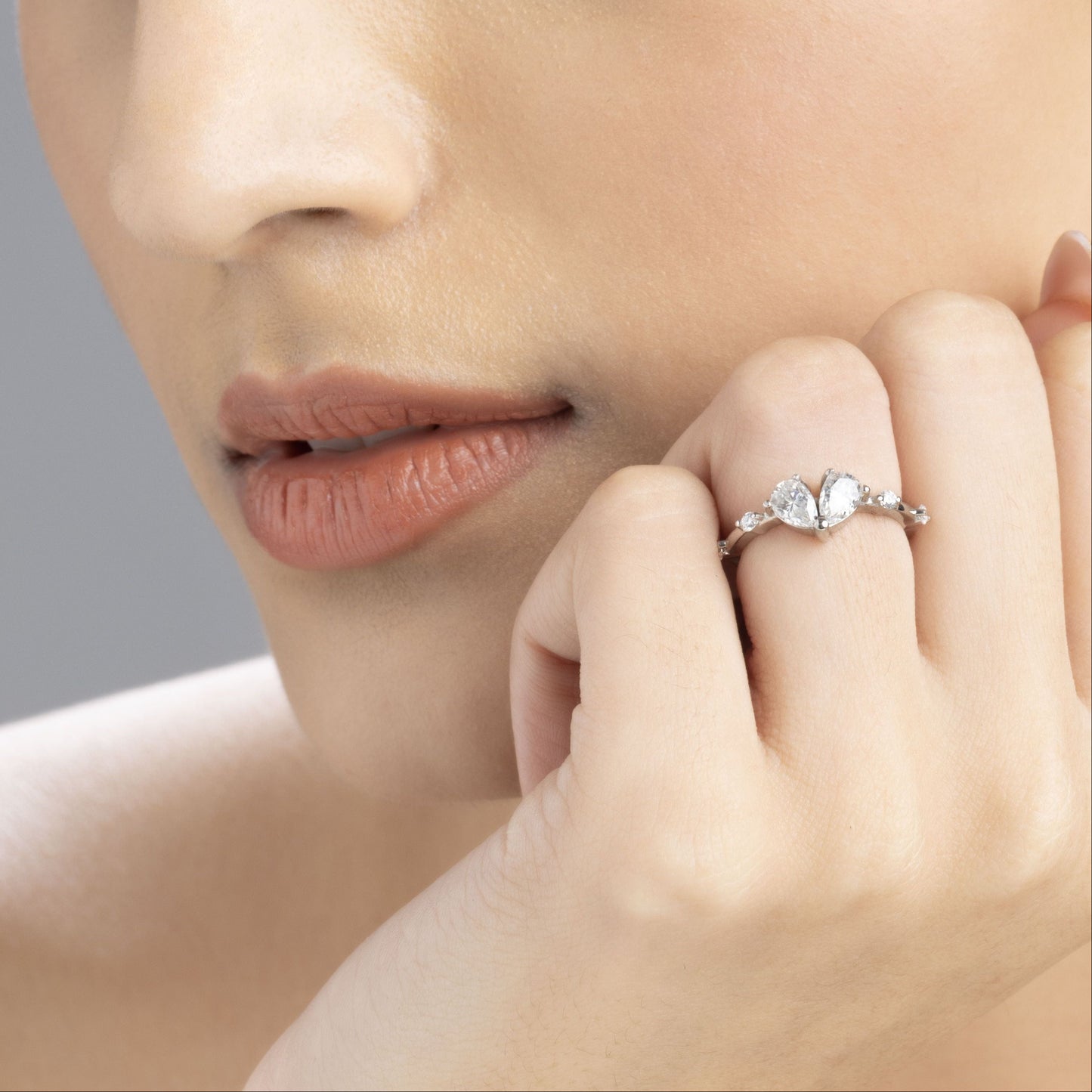 Amour 0.75 ct Pear Moissanite 925 Silver Heart Ring