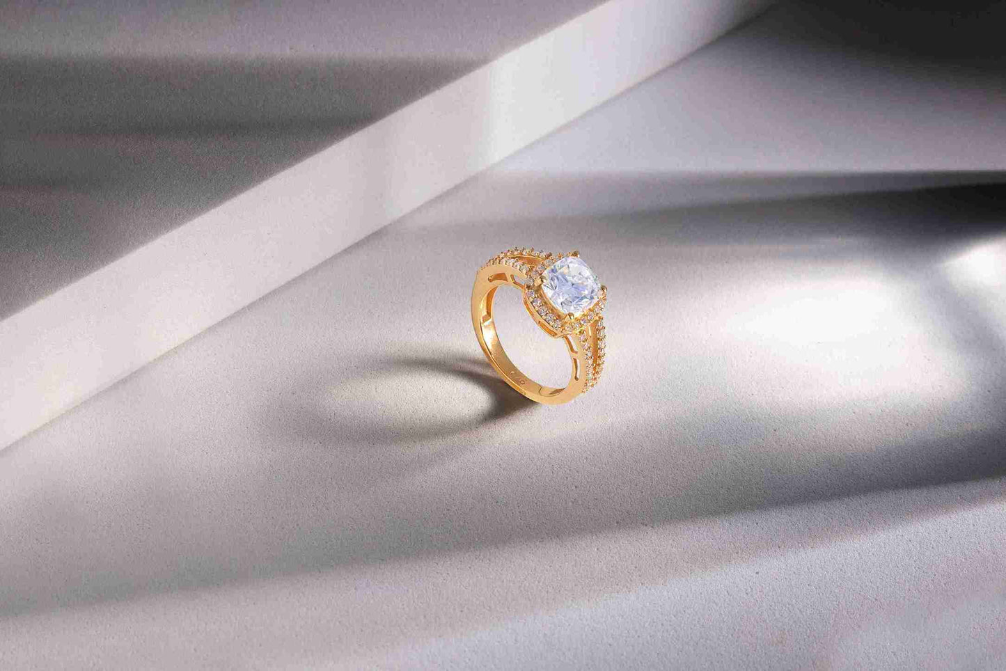 Amara 1.2 ct Cushion Halo Moissanite 925 Silver Ring