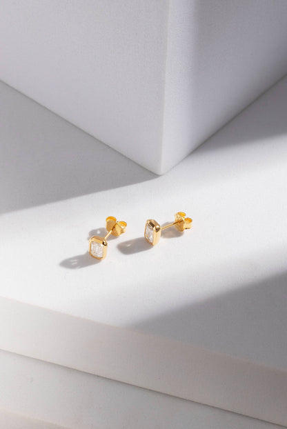 Axis 1.5 ct Emerald Moissanite Bezel 925 Silver Stud Earrings