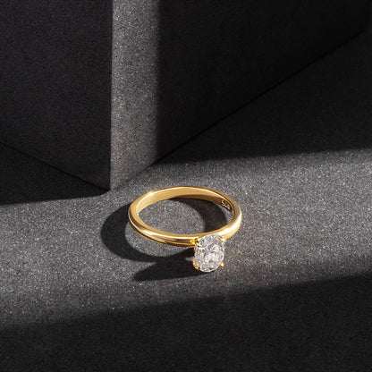 Eterna 0.8 ct Oval Moissanite 925 Silver Solitaire Ring