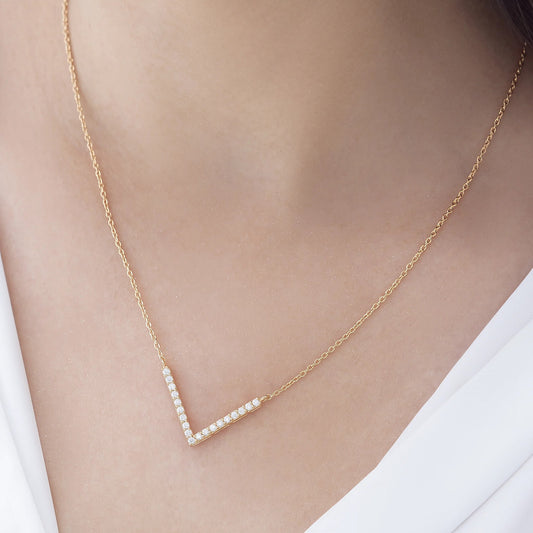 Modern Diva Chevron V-Shape Moissanite 925 Silver Necklace