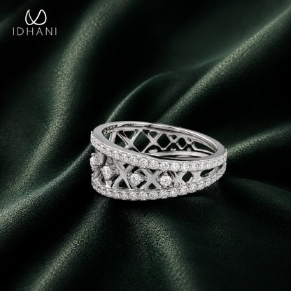 Elara 0.44 ct Round Moissanite Pavé Lattice 925 Silver Statement Ring