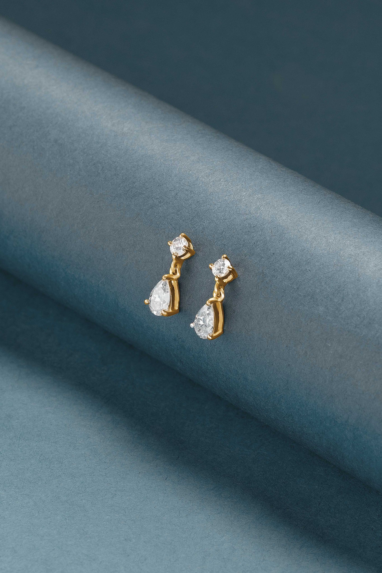 Pearline 3.2 ct Pear and Round Cut Moissanite 925 Silver Drop Earrings