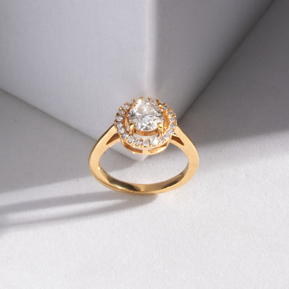 Selene 0.8 ct Floating Halo Round Moissanite 925 Silver Ring