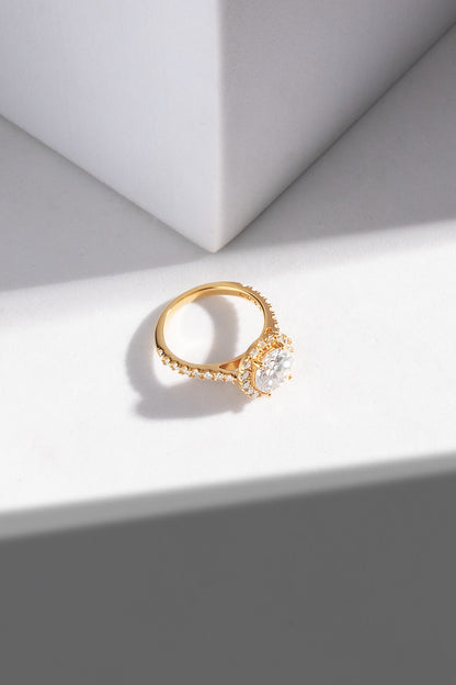 Vega Round Halo Ring