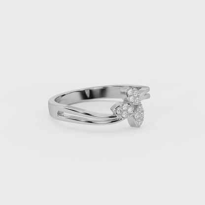 Clover 0.08 ct Round Moissanite Pavé Trefoil 925 Silver Ring